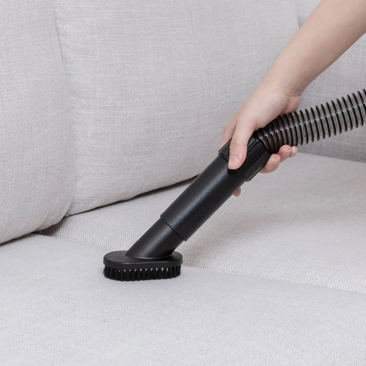 Bagless Upright Vacuum Cleaner W410