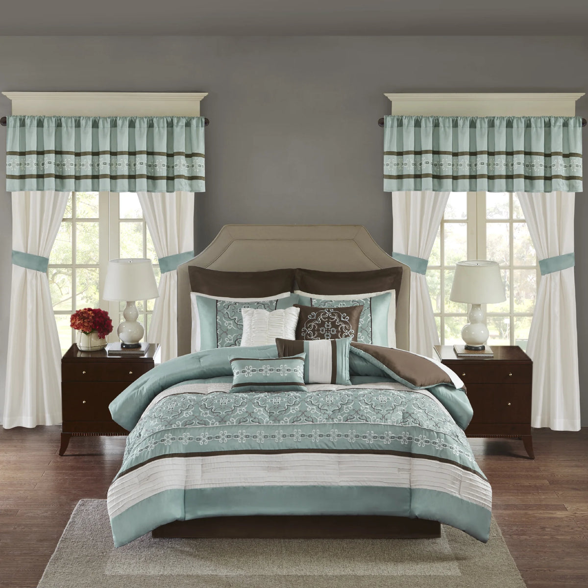 Cal King 24 Piece Room in a Bag Q83111