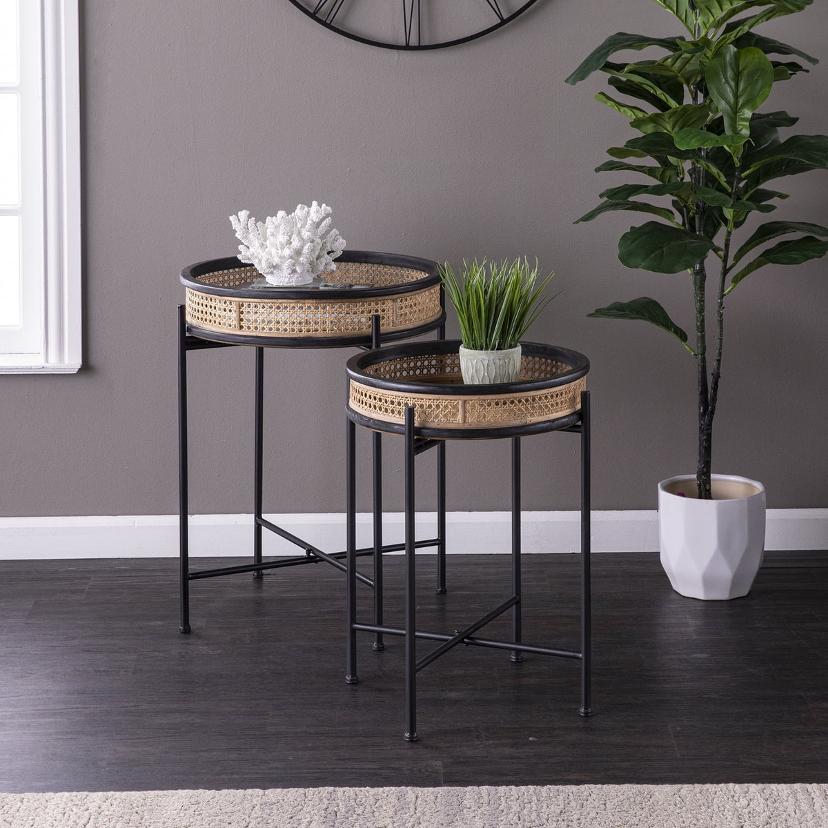 2-Piece Round Rattan Accent Table Set N908571