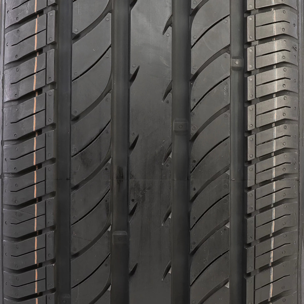 205/55R17 95W XL Passenger Tire F16863