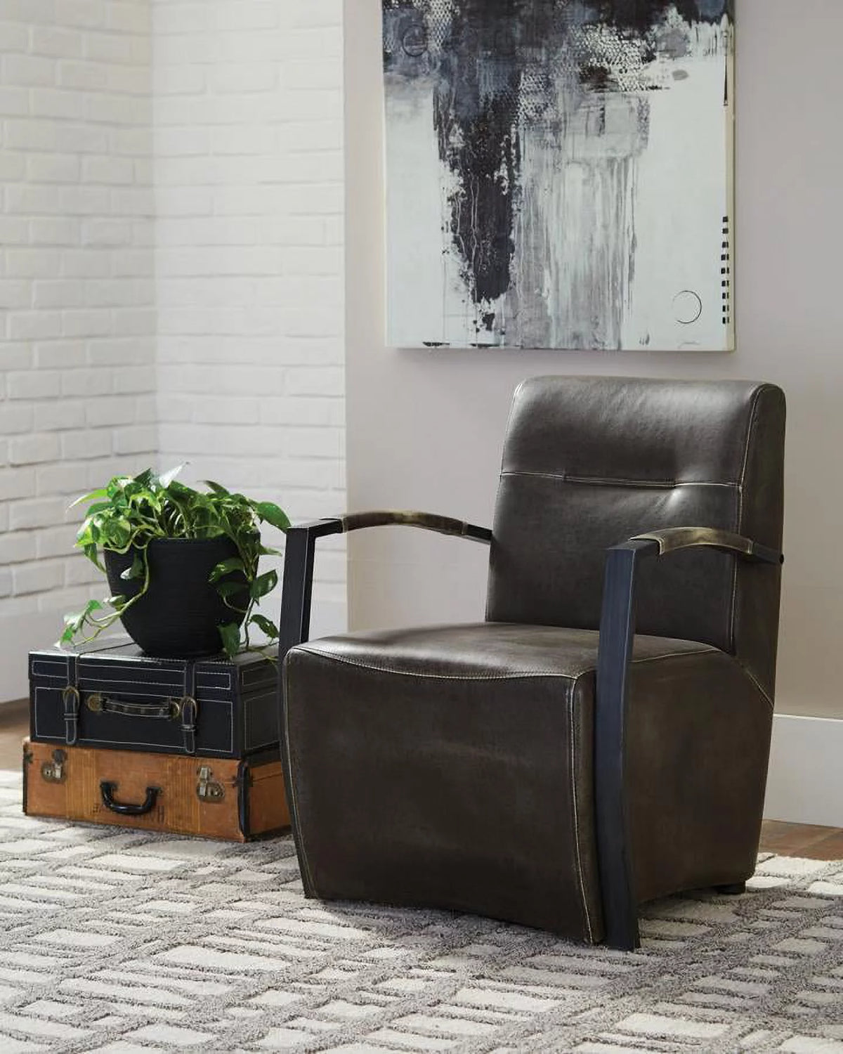 Brown and Grey Accent Chair I66830